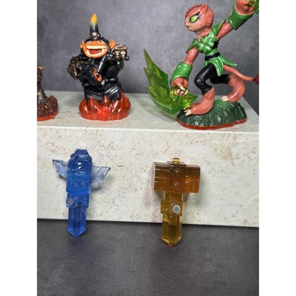 Activision Skylanders Trap Team Lot of 7 w/ Crystal Traps - Picture 3 of 4